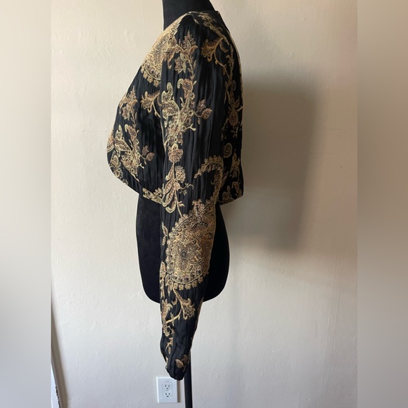 Joseph Ribkoff paisley overcoat, paisley print, top neck clasp, size 10 - Picture 4 of 7